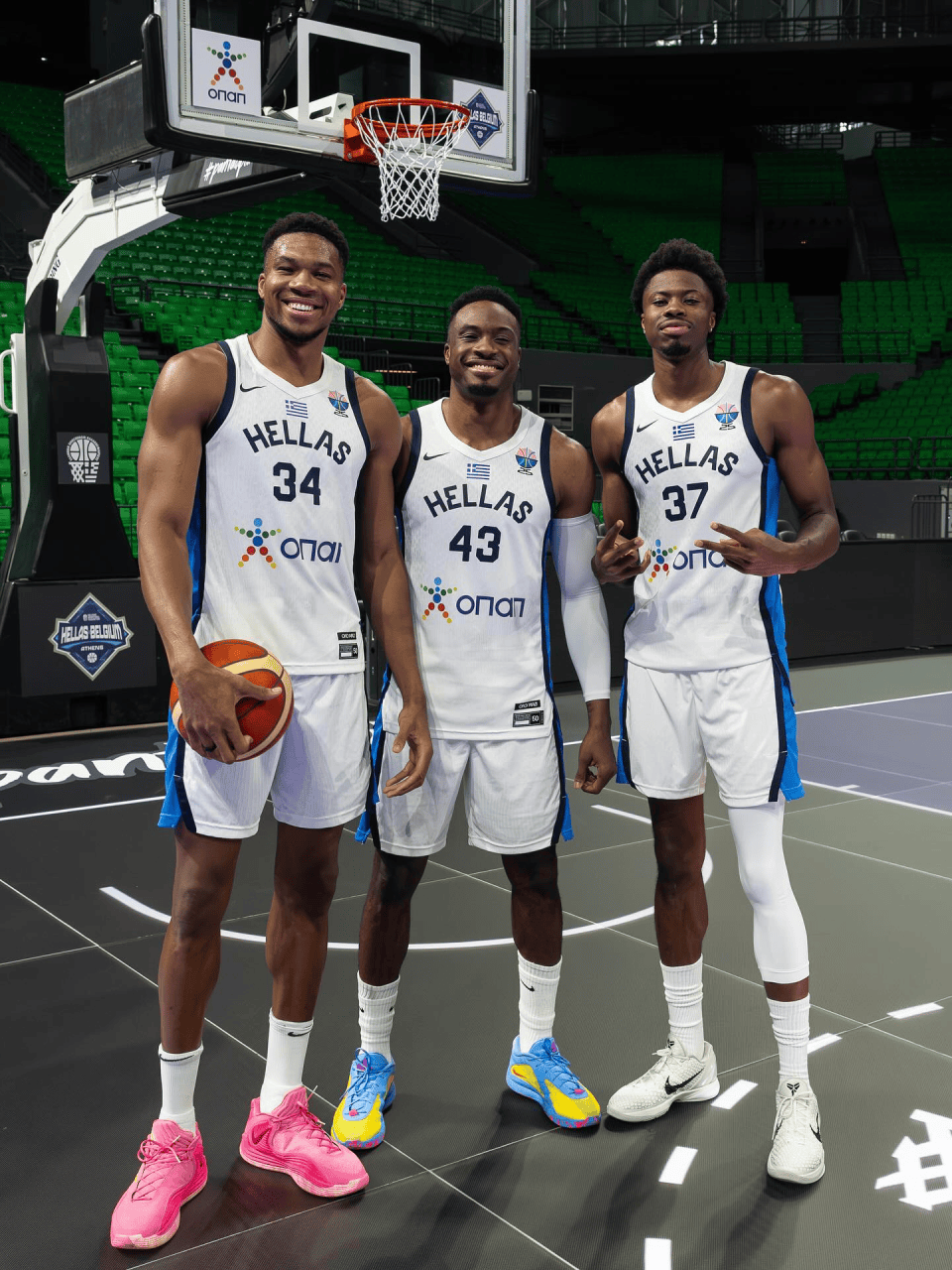 这也行?字母哥连续十二场比赛得分超过回归赛场窗口期托特纳姆备战国王杯,字母哥惨败给无名小将的简单介绍 这也行?字母哥连续十二场比赛得分超过回归赛场窗口期托特纳姆备战国王杯,字母哥惨败给无名小将的简单介绍