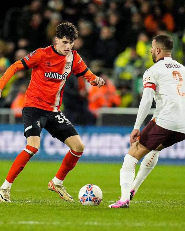 关于NBA总决赛倒计时，阿斯顿维拉清晨防线松动，细节引发关注，压力陡增，更衣室氛围转暖的信息-友博电竞